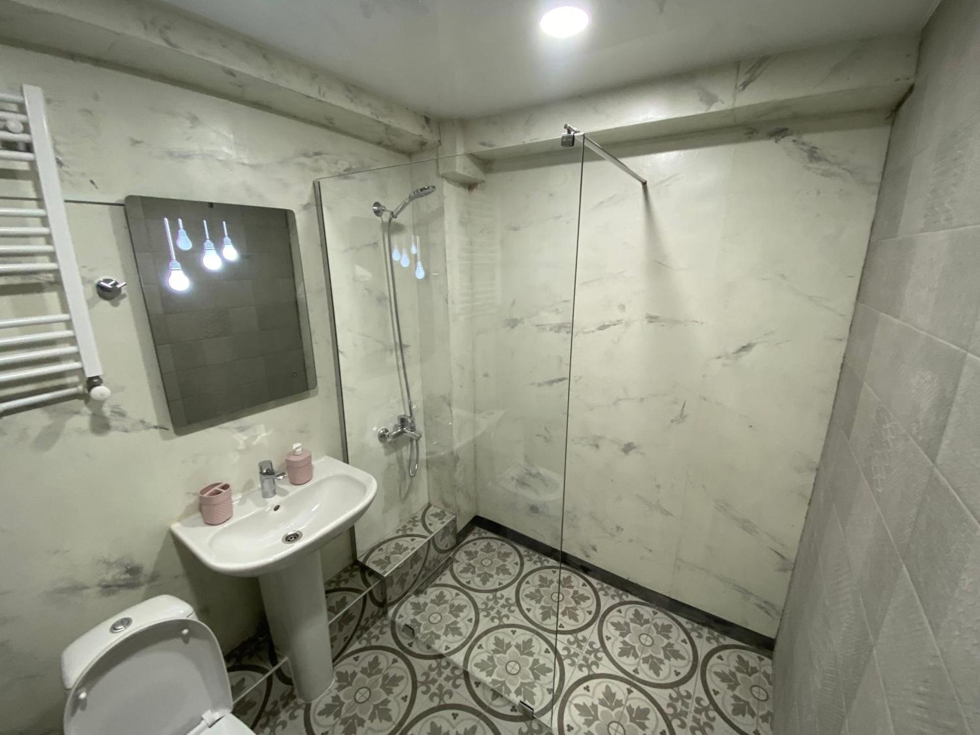 Dorm Kutaisi Hostel Eksteriør bilde